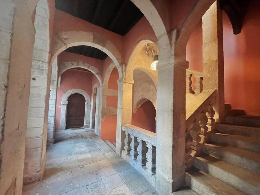 Logis Du Chandelier Le Puy-en-Velay Екстер'єр фото